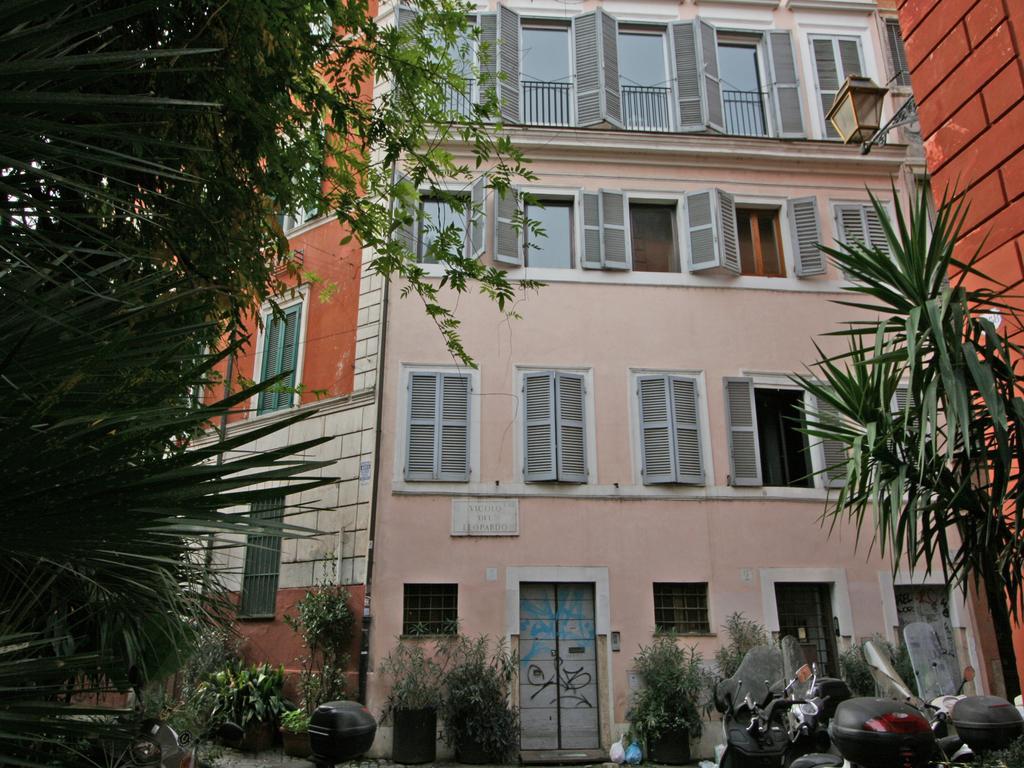 Casa Leopardo - Trastevere โรม ภายนอก รูปภาพ